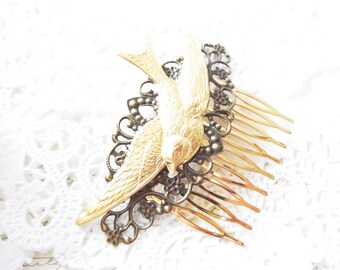 Gold Sparrow Hair Comb - Flying Swallow Hair Comb - Large Bird Hair Comb - Woodland Hair Comb - Bridal Sparrow Hair Comb - Filigree Comb