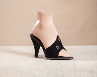 Vintage 1950s black suede springolators / pointed vamps / rhinestones / An American Girl Shoe / pinup