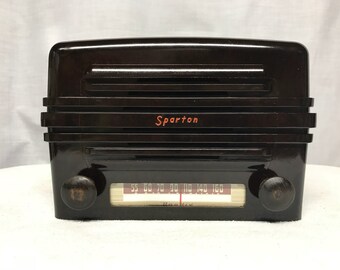 Bluetooth speaker made from Sparton art deco retro tube radio case.