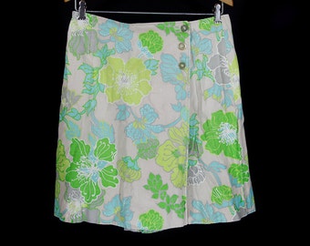 10 Dollar Sale---Vintage 60's Floral Pattern Skort 30" Waist