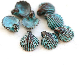 Small shell charms Green patina seashell beads Copper shell Greek metal casting nautical charms tiny seashells 9mm - 8Pc - F033