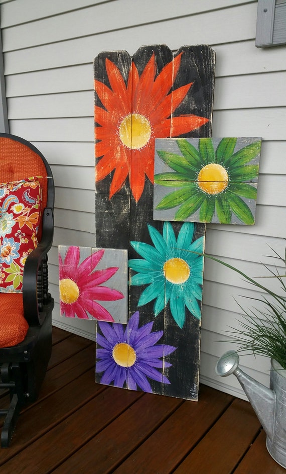 Items similar to Gerber Daisy Pallet Art, LARGE, Distressed Reclaimed