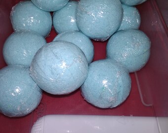Oatmeal, milk and honey scented small bath bomb, purple , gift, wedding, Christmas, birthday, spa relaxation gift, bubbling