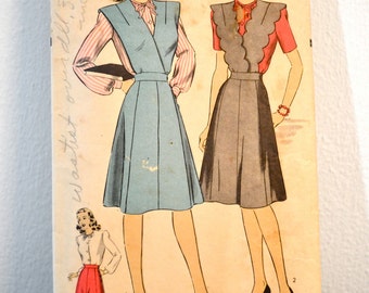 1940s Vintage Hollywood Pattern 1470 Jumper, Skirt, and Blouse size 14 bust 32
