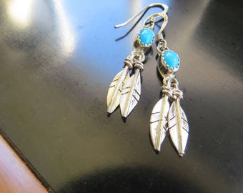Vintage Southwest Native American Design Sterling Silver 925 Turquoise Earrings feathers