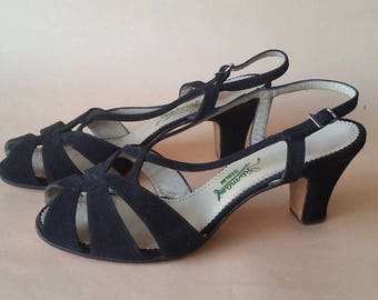 Perfect 1950s Jet-Black Suede Sandals
