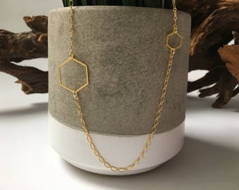 Gold double hexagon necklace // geometric jewelry // gifts for her // layered necklace // delicate jewelry // minimalist // simple geometric
