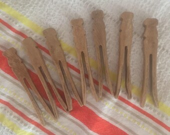 7 Vintage Wooden Clothespins,Laundry Shabby Rustic Craft