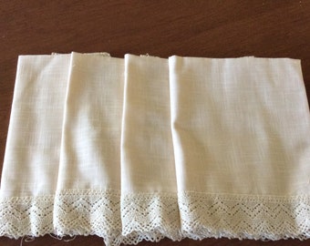 Set of Four Cloth Dinner Napkins with Lace Trim-18x18 in