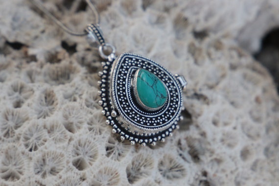 TURQUOISE VINTAGE NECKLACE - Pill box - Silver plated - Mantra Box - Crystal - Gemstone - Stash box Necklace - Festival - Perfume - Sale