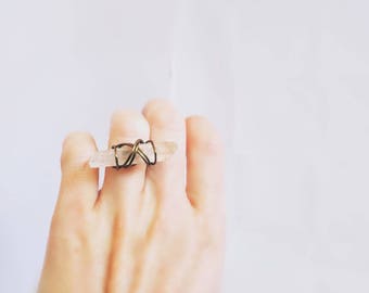 Horizontal Raw Crystal Ring