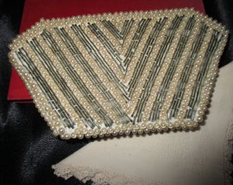 Beaded Evening Bag. Silver and Pearlised beads. 1970's