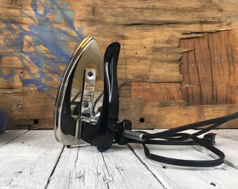 Travel iron, Happy travel iron, Folding iron, Japan made travel iron, Folding handle iron, 110 Volt iron, Vintage travel iron, Gift for her