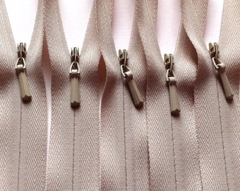 INVISIBLE Zippers 20 Inch YKK Color 572 Beige (5) Pieces