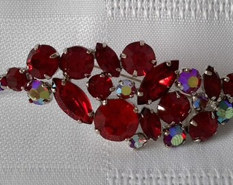Leaf Shape Brooch Ruby Red Rhinestones, Rhodium, c.1950.