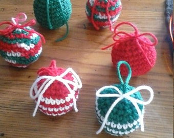 crochet Christmas ball ornaments