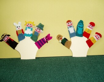 Alice in Wonderland Finger Puppet Set (Includes 10 finger puppets. Also available as a 5-piece set.)