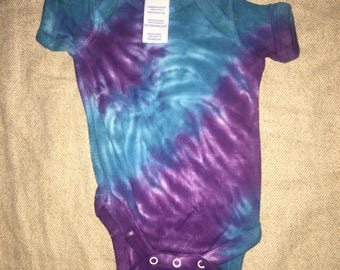 0004 Baby Onesie 0-3 months