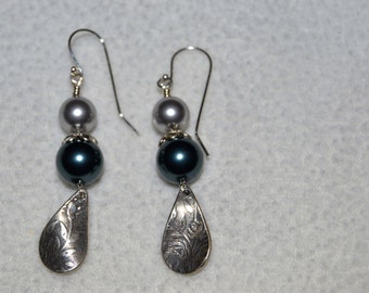 Pearl and sterling silver drop earrings