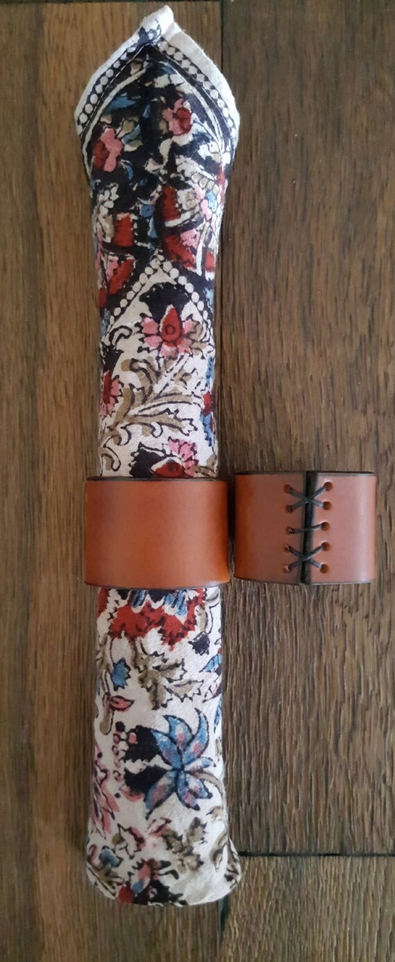 2 Leather Napkin Rings Hand Dyed DarkTan w/ Black ~ Hostess Gift ~Wedding ~ Dining ~ Alfresco ~ Housewarming ~ Home Decor ~ Gifts for Chefs