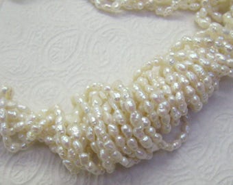 Réduit... Multi-rangs Vintage véritable collier de perles de riz... Perles blanches... Torsade Style... Pièce maîtresse de déclaration... Bijoux en perles de mariage