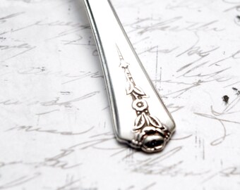 Handcrafted Spoon Key Ring SPRING GARDEN Holmes & Edwards Upcycled Vintage Silverplate Flatware