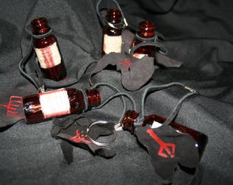 Blood Vial - Cosplay - Keychain - Bloodborne accessory