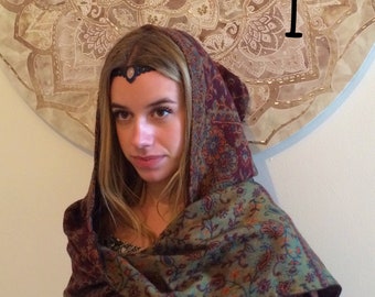 Hooded scarfs,unisex scarfs, paisley pattern hoodedscarf,Festival wear,hippy scarfs,bighooded scarfs,Vegan friendly,100./.recycled materials