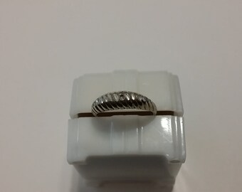 R 111 sterling silver ring approximate size 7 1/2