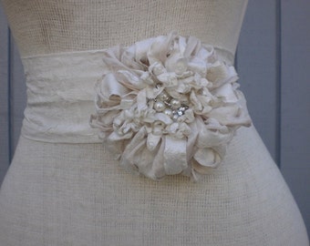 Bridal belt, Bridal sash , Wedding dress belt, Wedding accessories, Flower sash, wedding sash belt, Bridal accessories, Unique wedding