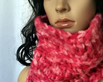 Outlander Scottish Chunky Cowl Claire Pink Diana Gabaldon Crocheted Neckwarmer