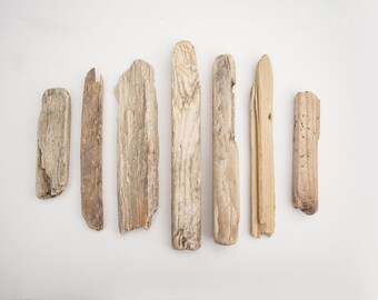 7x ENGLISH DRIFTWOOD PIECES, drifted wood fragments, scrap, reclaimed, salvage, surf tumbled, wooden posts, coastal art, uk craft supplies