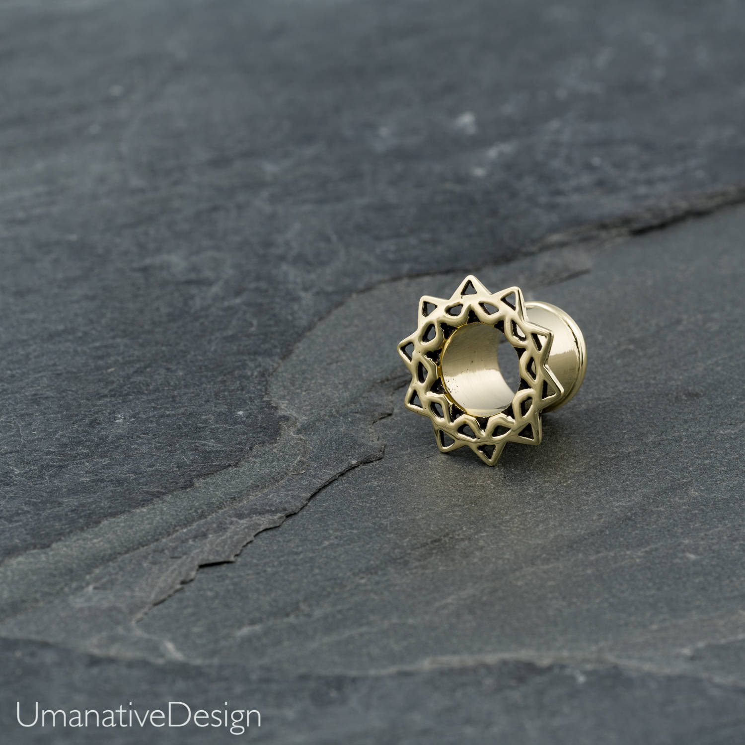 Brass lotus ear tunnel 4mm6g. plugs gauges. 6g tunnel. tunnel