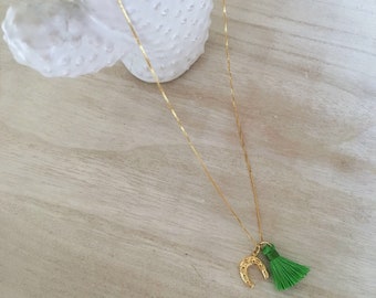 Golden necklace with Horseshoe and green Nappa-Silver 925
