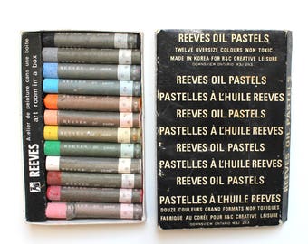 Set of 12 Vintage Reeves Oil Pastels