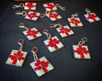SALE Mini Gifts of Glee! Set of 4 Holiday Present Stitch Markers for Knitters & Crocheters