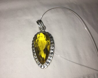Yellow quartz pendant