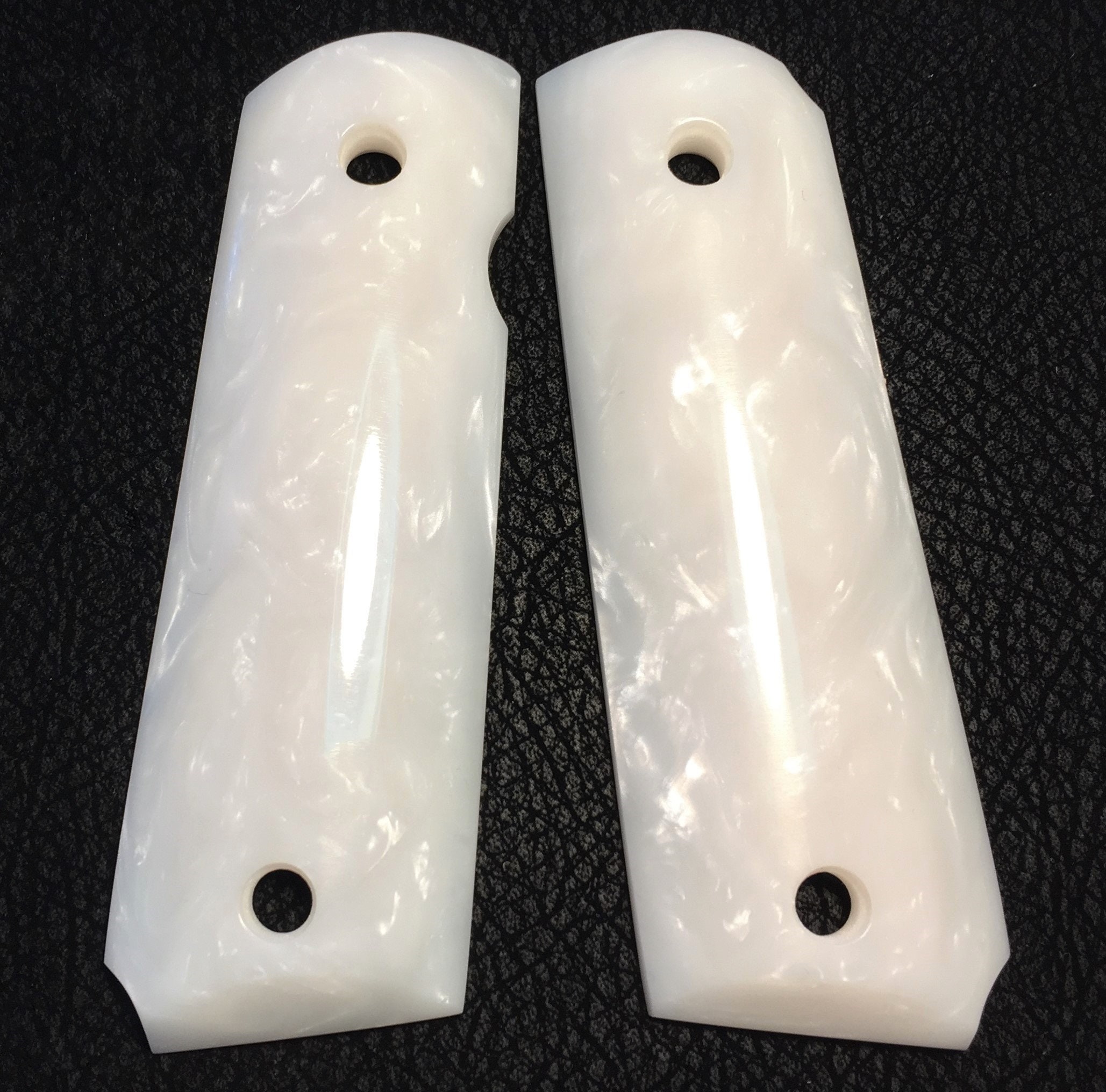 1911 Pistol Grips Full Size And Commander Faux White Pearl 7326