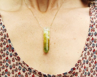 Real moss and peridot necklace, moss necklace,real plant jewelry, dried moss pendant, nature necklace, terrarium necklace, peridot pendant