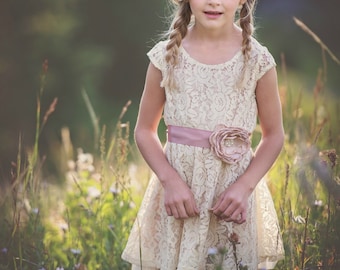 Flower Girl Dress - Lace Flower girl dress - flower girl dresses- baby lace dress - Country Flower Girl dress- Lace Rustic flower Girl dress