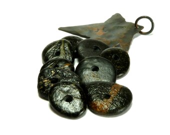 Beach Sea Stones UPGRADE TO GRANITE Rocks Center Drilled Jewelry Pebbles Rondelle Black Donuts diy Spacers Rocks Beachstone Wheels