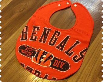 Cincinnati Bengals Baby Bib, Recycled T-Shirt Baby Bib, Baby Shower Gift, Sports Baby Boy Gift, Football Baby