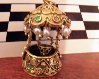 14k Whimsical Woderful Large Wishing Well Charm. 3-D Pendant