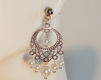 Pearl Earrings, Dangle Earrings, Drop Earrings, Pearl Jewelry, Beaded Jewelry, Glass Pearls, Beaded Earrings, White Earrings
