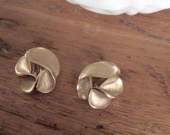 Vintage Trifari Goldtone Clip Earrings / Brushed Finish / Costume Jewelry