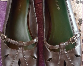 Predictions mary jane flats