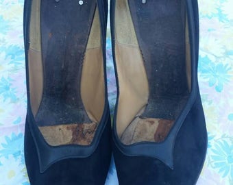 Size 8 1950s stiletto pumps, black