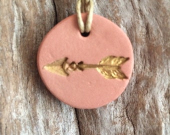 Arrow Diffuser Necklace | Essential Oil Diffuser Pendant | Terracotta Diffuser Jewelry | Gold Arrow Necklace