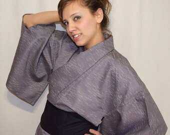 Vintage Japanese Kimono Robe Woman's - 45" Length - Lavender Grasses