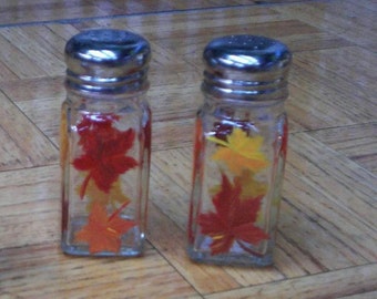 Fall Leaves Salt and Pepper Shakers Painted Glass Salt & Pepper Shakers Hand-painted by Lisa Hayward